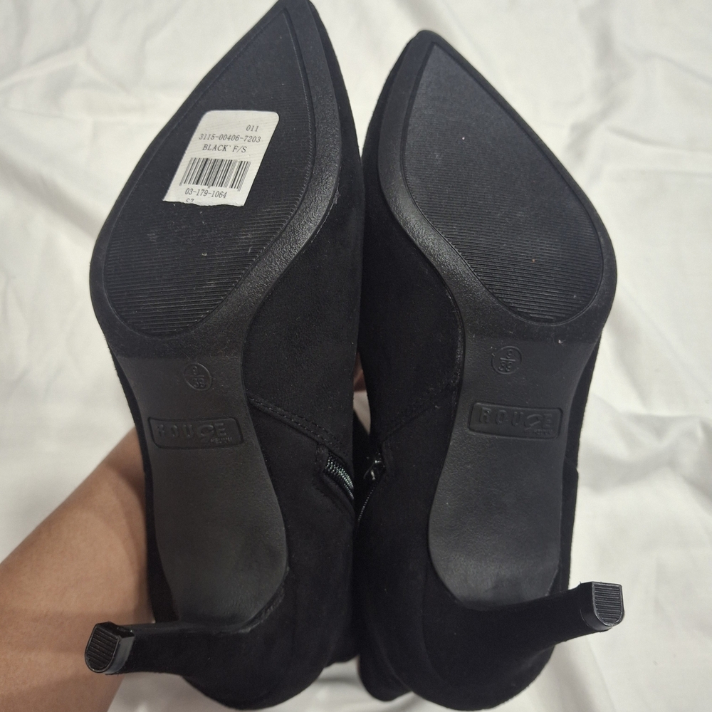 Rouge Helium Black Heeled Boots.Size 9 - Picture 7 of 10